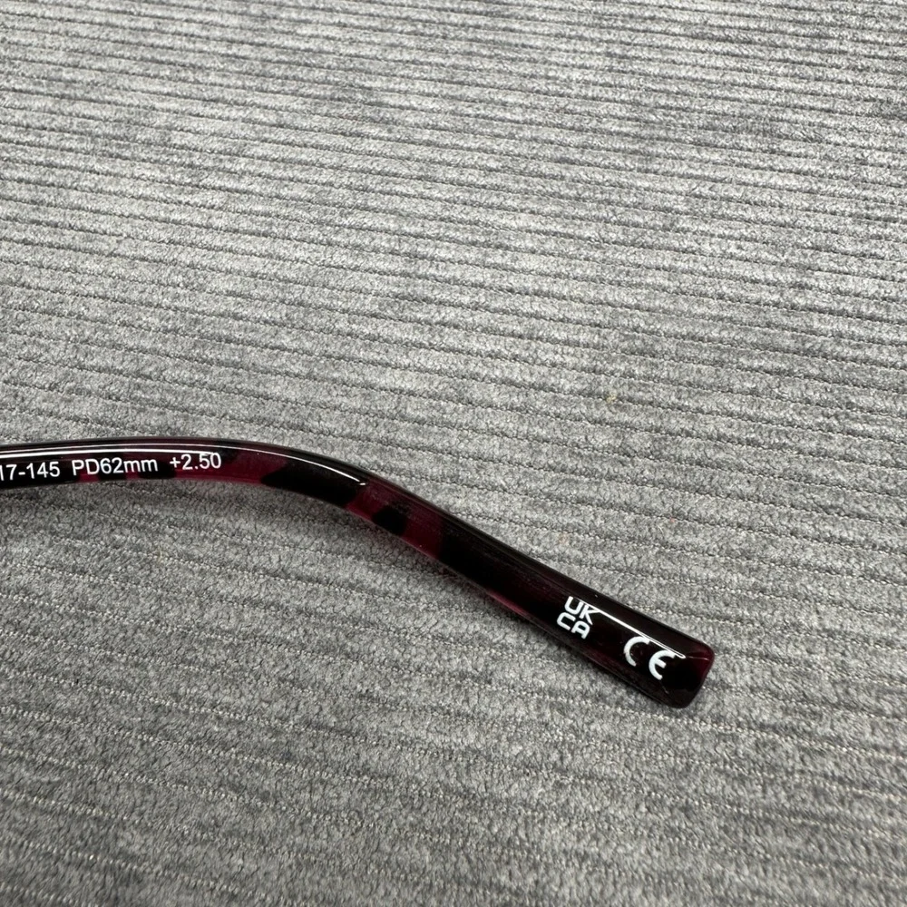 Foster Grant Design Optics Reading Y2K Glasses Wine Burgundy Cat Eye SR0525